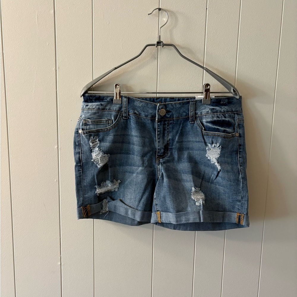 NWT Vanity Blue Distressed Jean Shorts Cuffed Womens Size 30 medium denim